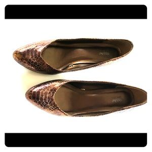 5 for $25 Kitten heel “snakeskin” pumps!